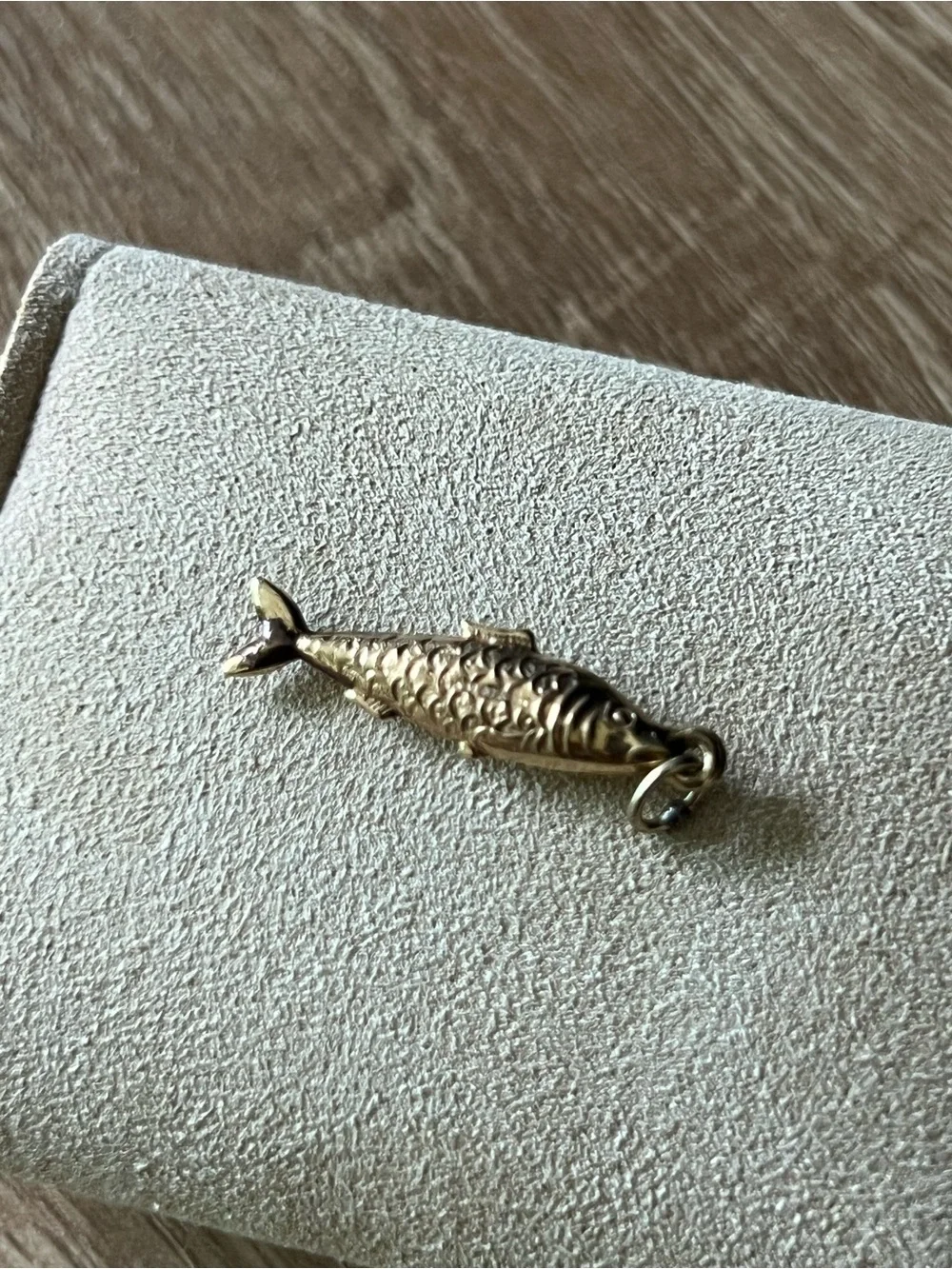 vintage 9k gold fish charm pendant